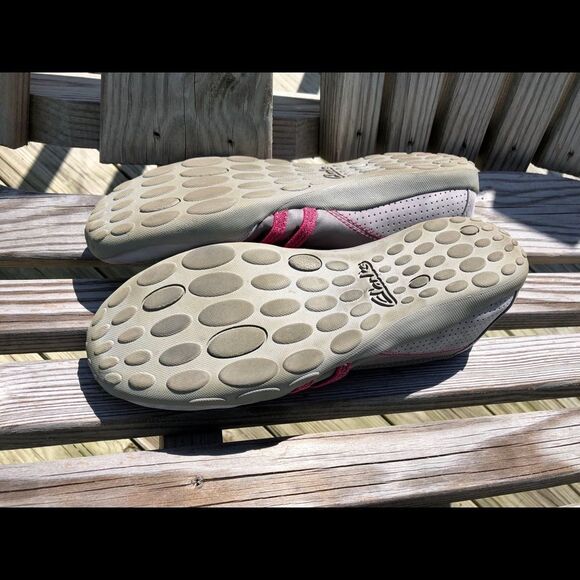 Comfortable Clark shoes in size 91/2 medium - Picture 3 of 3